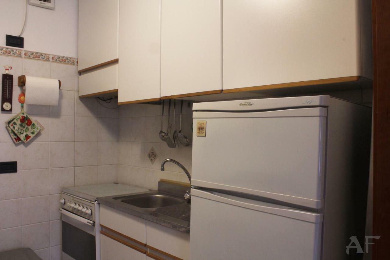 Corso San Gottardo - Darsena Flat Apartment มิลาน ภายนอก รูปภาพ