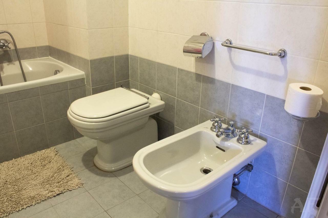 Corso San Gottardo - Darsena Flat Apartment มิลาน ภายนอก รูปภาพ